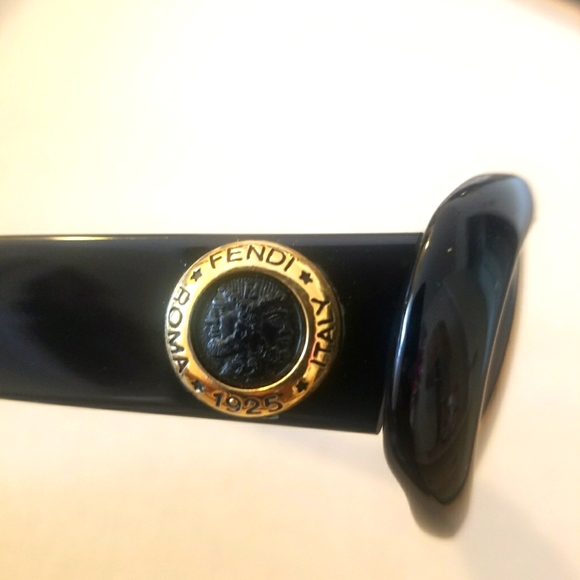 Vintage FENDI 90's Oval Shape Sunglasses Black 140 - Picture 3 of 7